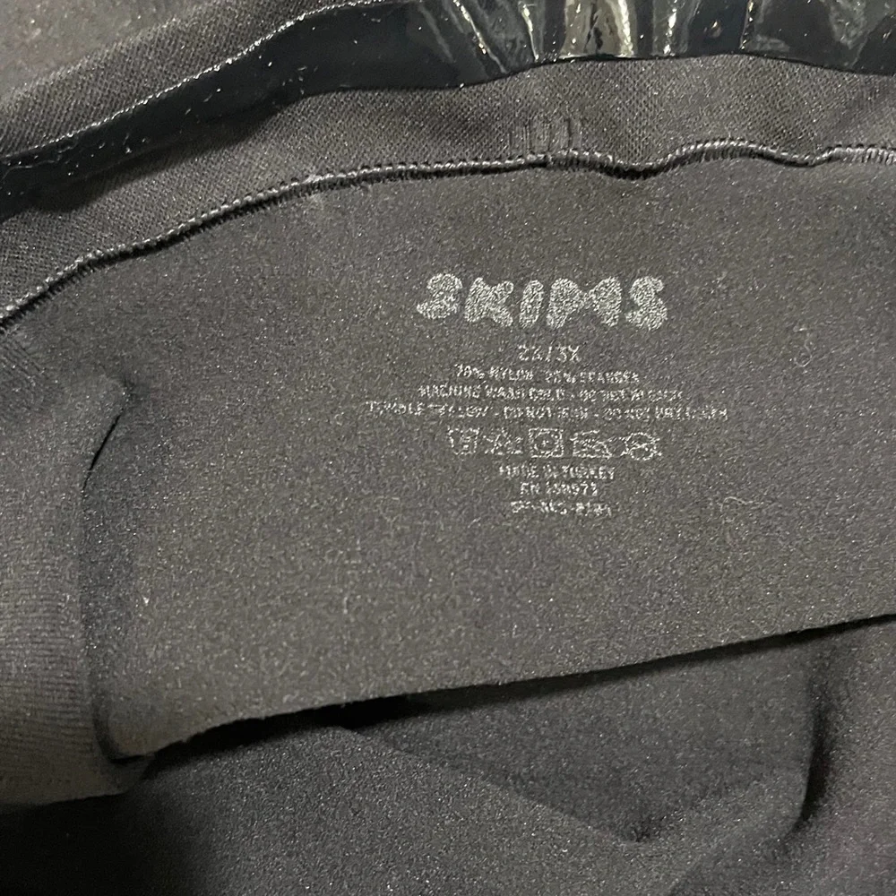 Skims Sculpting Short Above The Knee Onyx Black Size 2X/3X SH-AKS-0104 - Picture 5 of 5